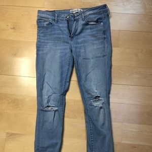 ripped jeans size 4 light wash